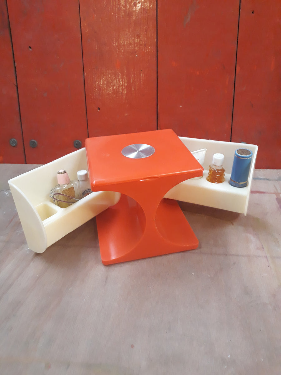 Plastic Cube Container Red Bank Props