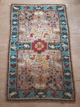 Load image into Gallery viewer, Persian Style Rug 90cm x 143cm