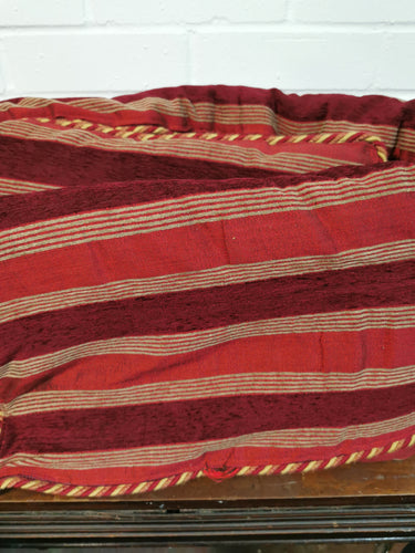 Thin Red Striped Cushion Pads