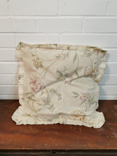 Load image into Gallery viewer, Floral Cotton Cushion